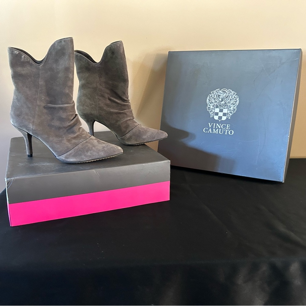 Brand New Vince Camuto Andrissa Dark Slate Suede Ankle Boots - Size 9